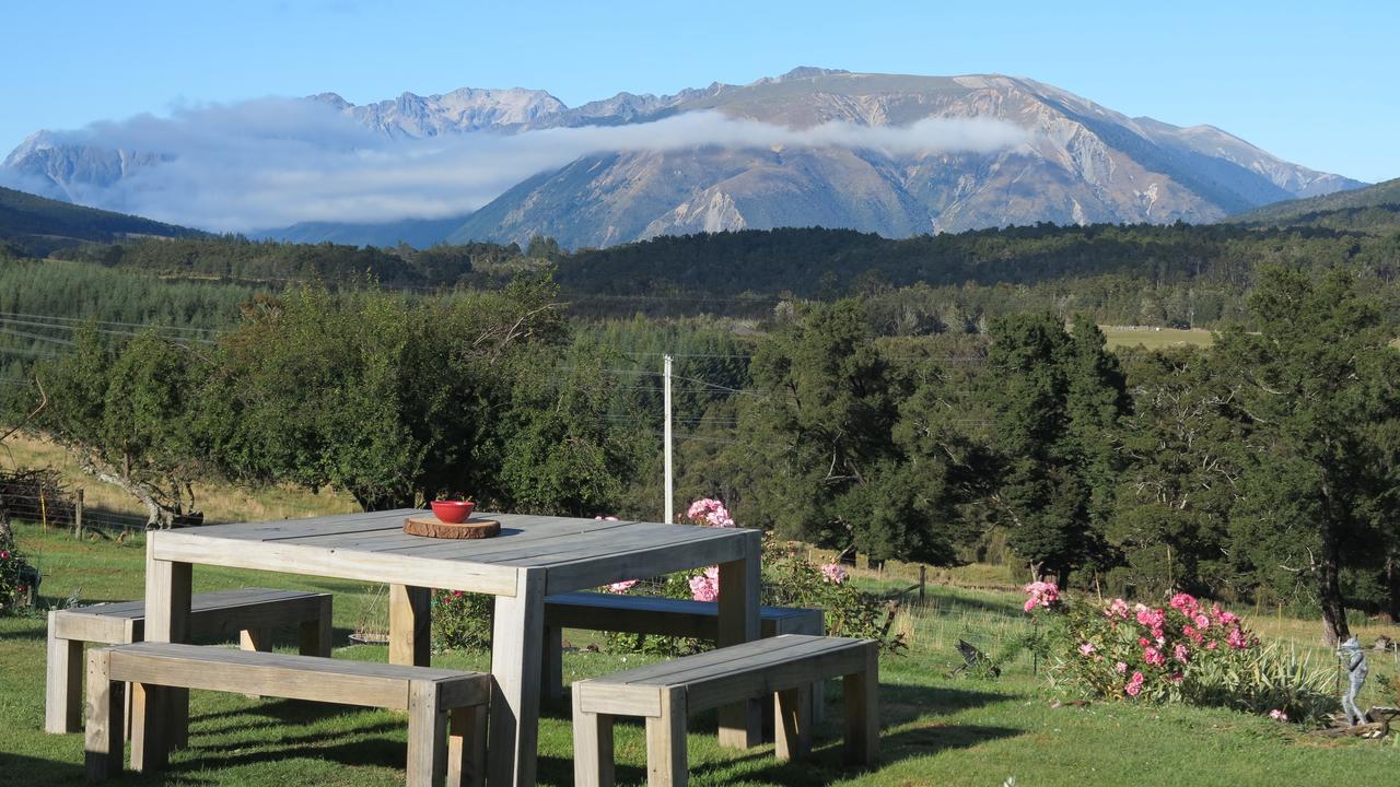 Tophouse Mountainview Cottages Saint Arnaud Exterior foto